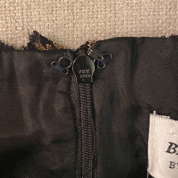 Ballet style - Black and Gold Lace Dress - Picture 9 of 10